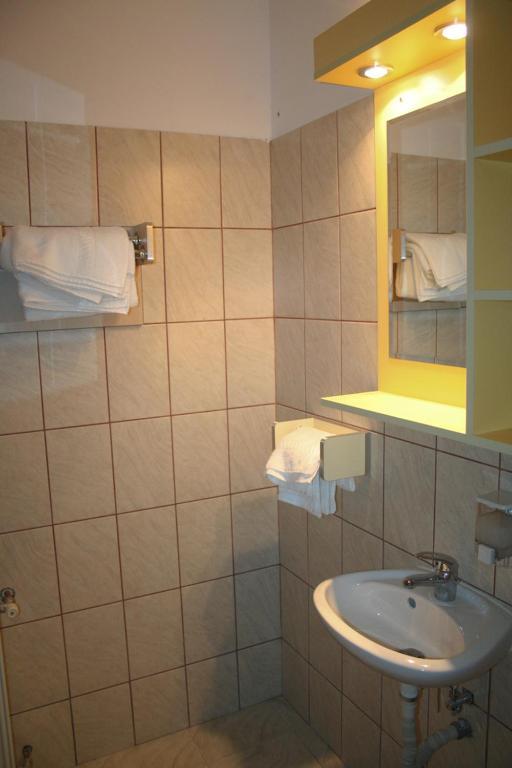 Pension Varadia Oradea Habitación foto